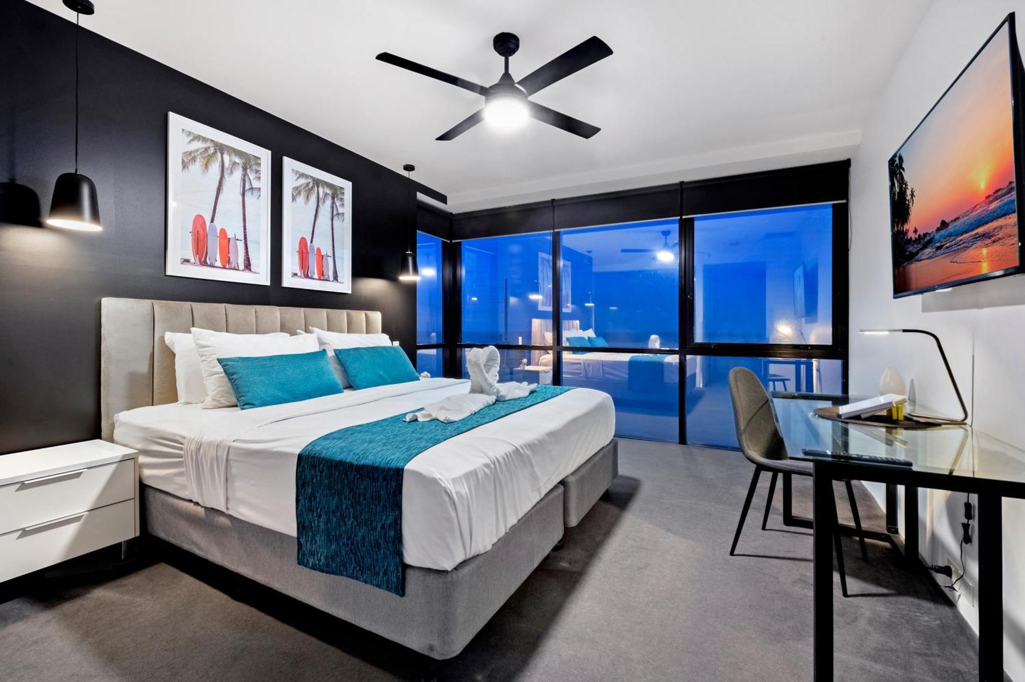 Circle On Cavill - Self Contained & Privately Managed Apartments - Wow Stay Gold Coast Exterior photo